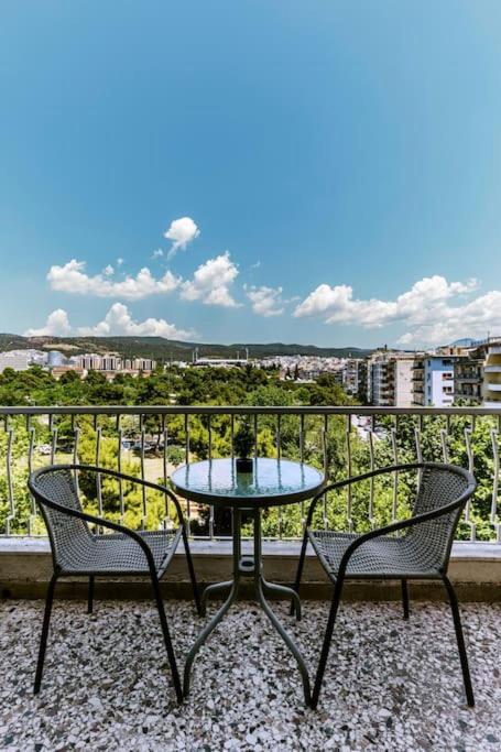 Best Location 3 Bedroom Apartment With View Tesalonika Bagian luar foto