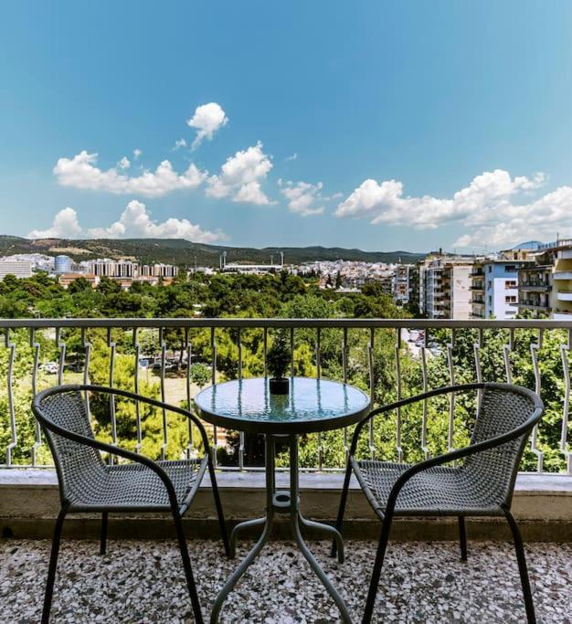 Best Location 3 Bedroom Apartment With View Tesalonika Bagian luar foto