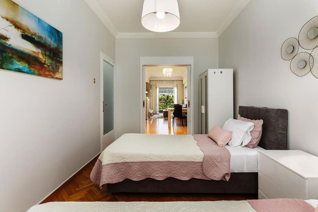 Best Location 3 Bedroom Apartment With View Tesalonika Bagian luar foto